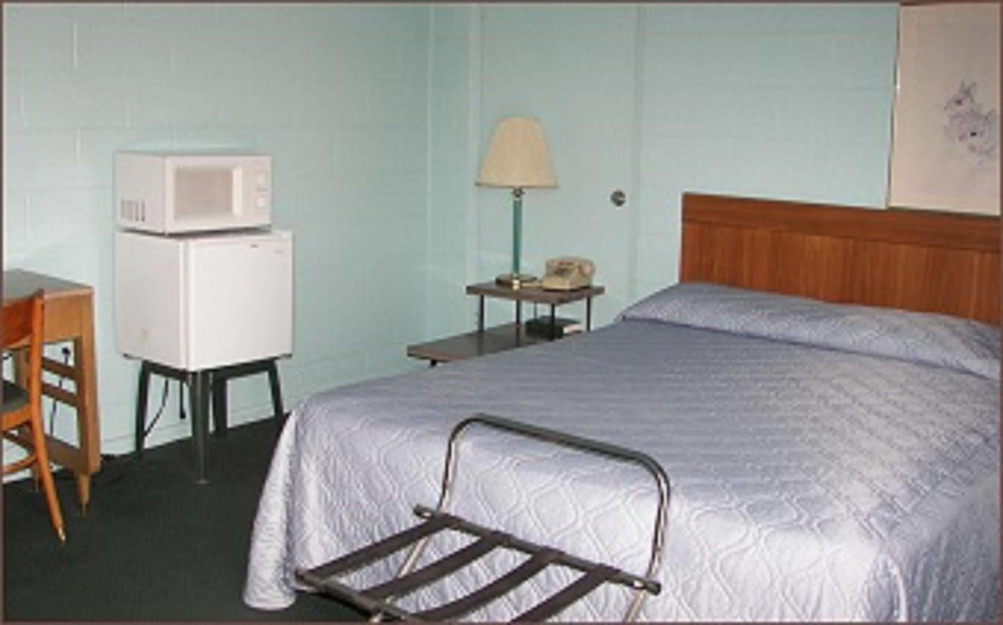 Holiday Host Motel Sonora Exterior foto